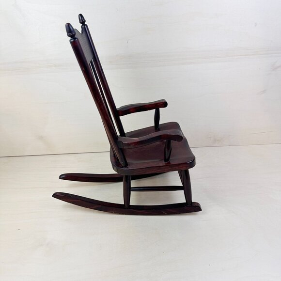 Signed Vintage Rocking Chair Spindle Back Doll Chair by Bear Chair Factory‎ USA - Picture 4 of 11